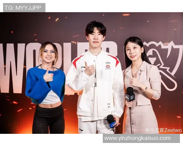 足球明星优雅转身西装魅力尽显精彩瞬间回顾视频合集